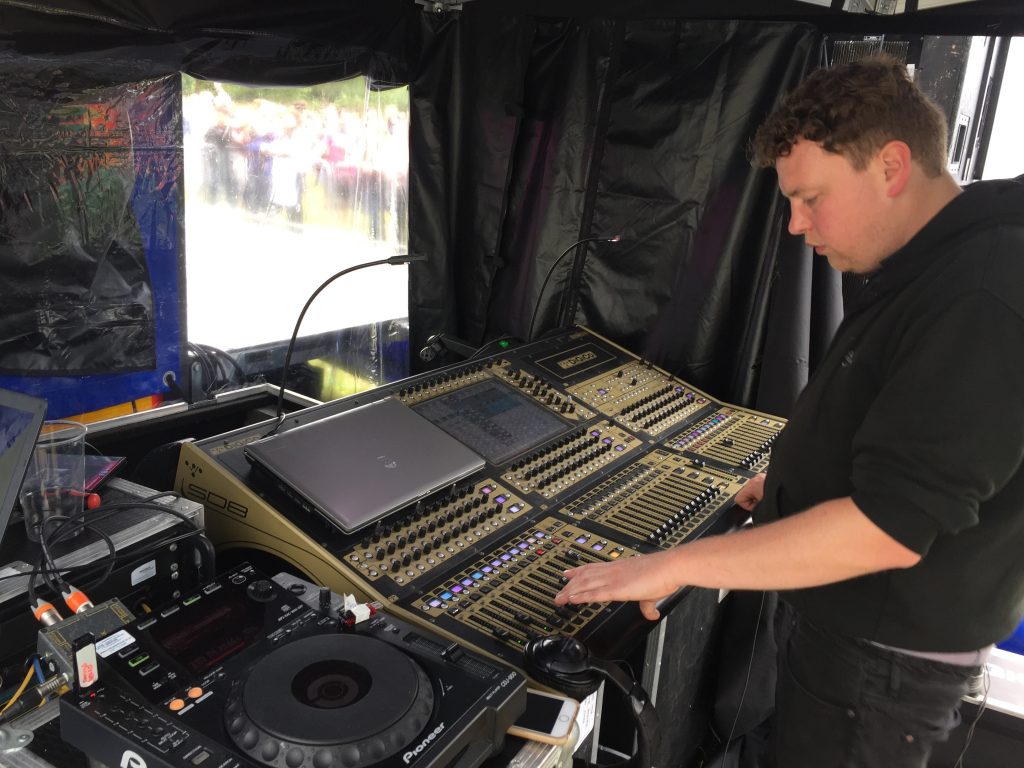 Hire A DJ Booth